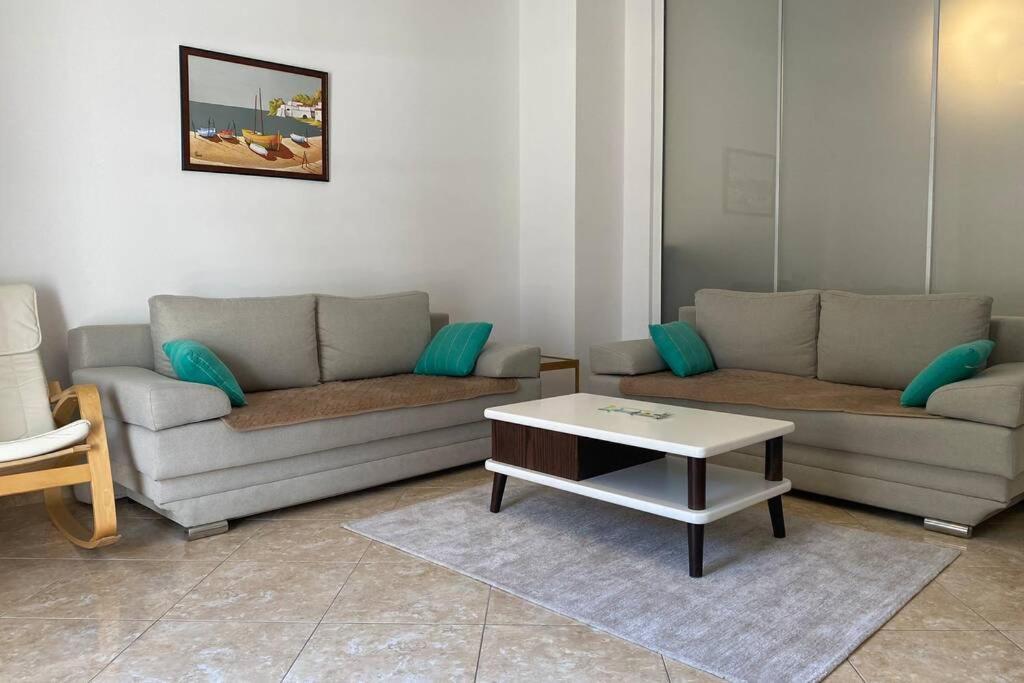 City Beach Apartment Sarandë Exteriör bild