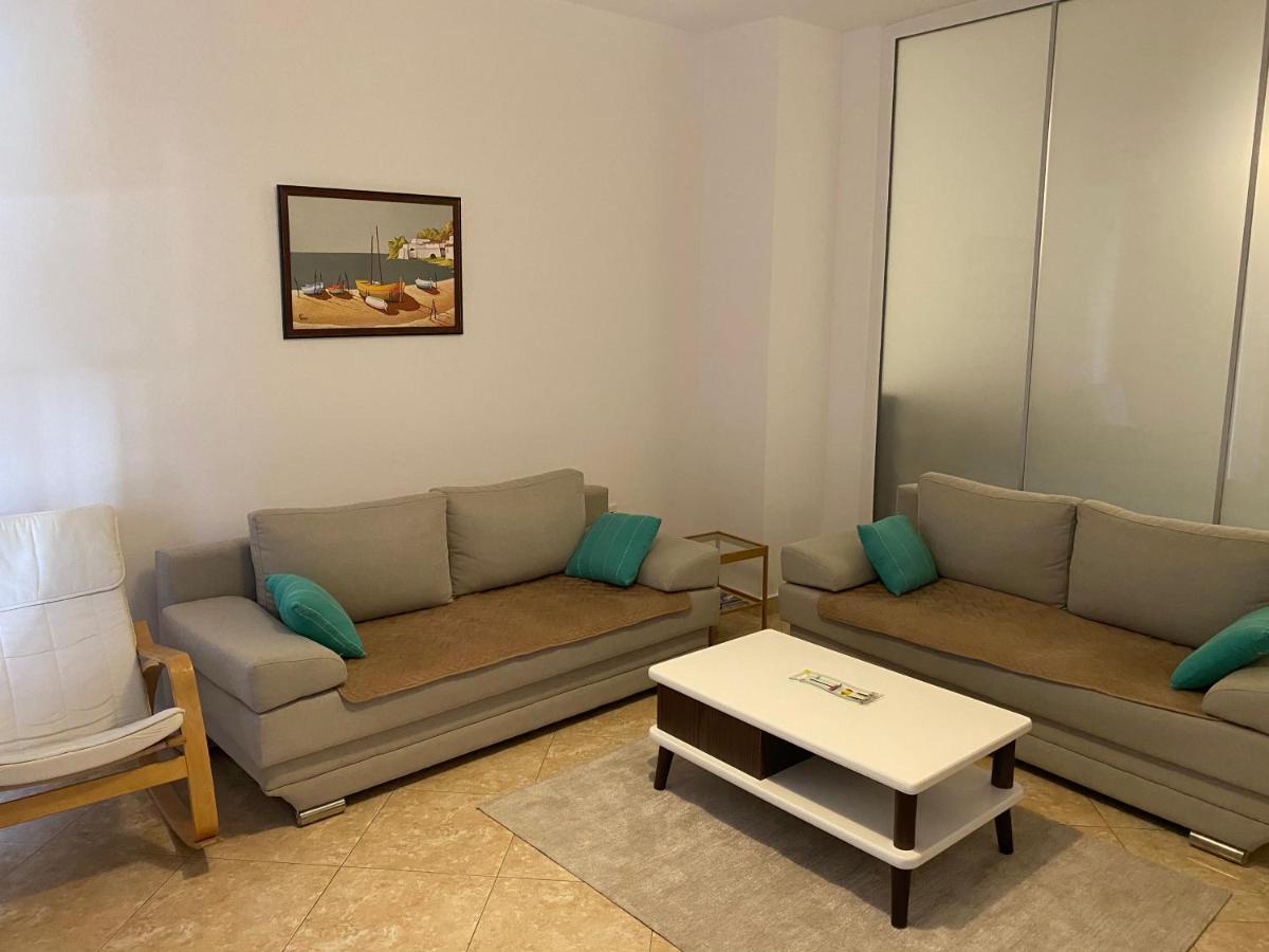 City Beach Apartment Sarandë Exteriör bild